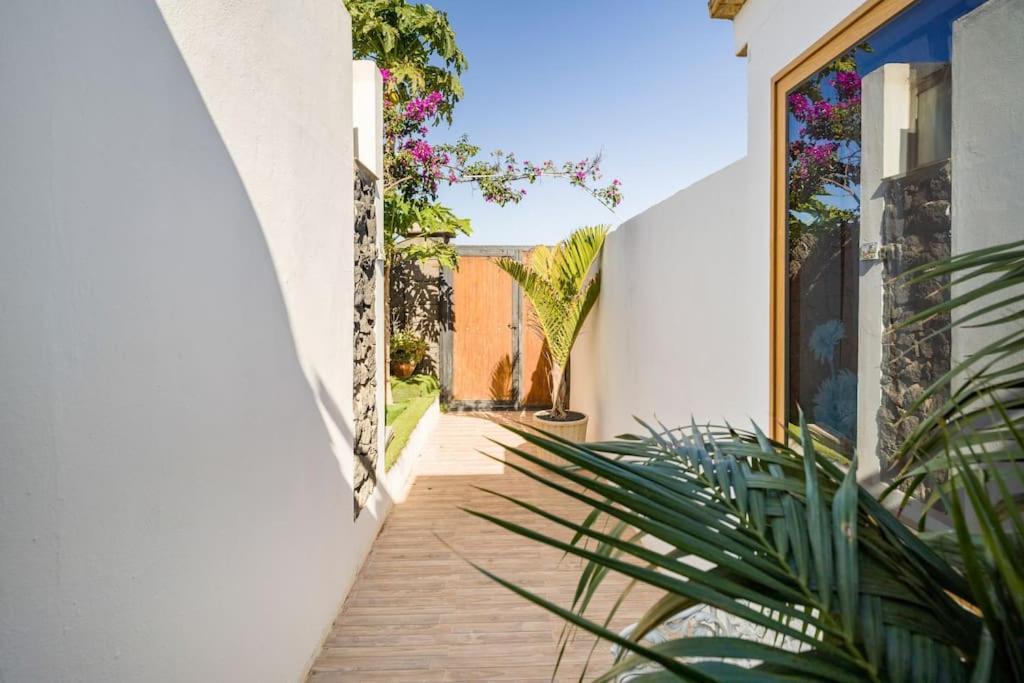 Villa La Isla By Rentaholidayslanzarote Playa Blanca  Buitenkant foto