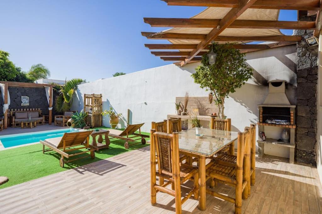 Villa La Isla By Rentaholidayslanzarote Playa Blanca  Buitenkant foto