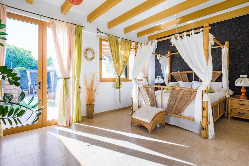 Villa La Isla By Rentaholidayslanzarote Playa Blanca  Buitenkant foto