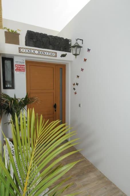 Villa La Isla By Rentaholidayslanzarote Playa Blanca  Buitenkant foto