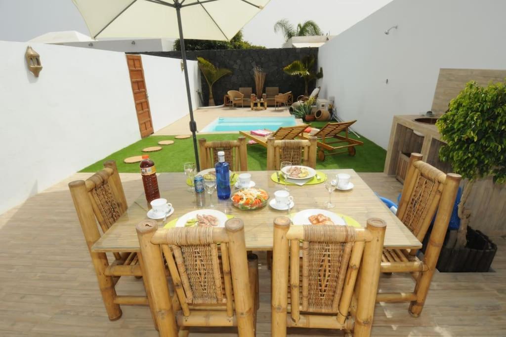 Villa La Isla By Rentaholidayslanzarote Playa Blanca  Buitenkant foto