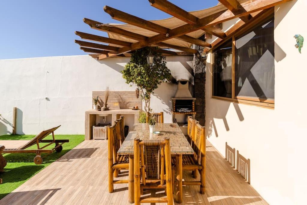 Villa La Isla By Rentaholidayslanzarote Playa Blanca  Buitenkant foto