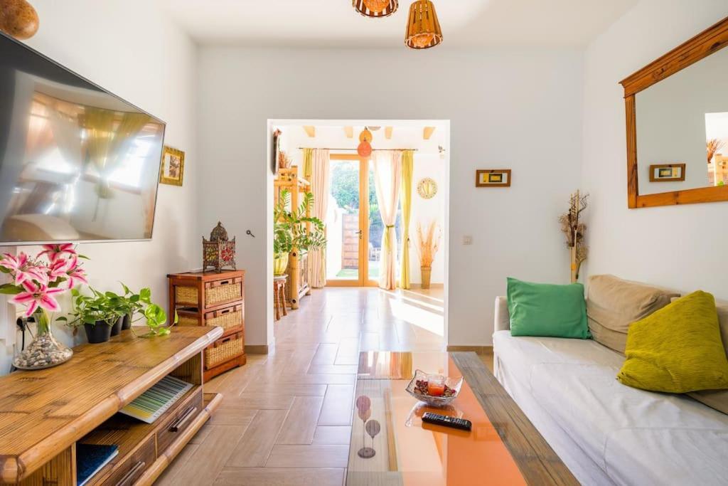 Villa La Isla By Rentaholidayslanzarote Playa Blanca  Buitenkant foto